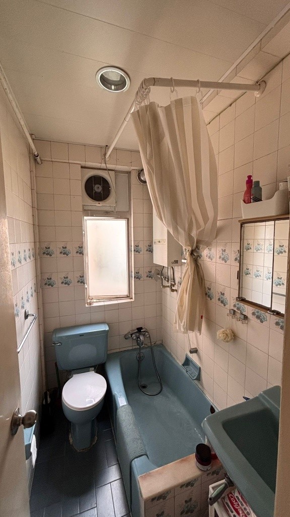 Nice and large flat to share in Sai Yin Pun with rooftop - 西半山 - 住宅 (整间出租) - Homates 香港