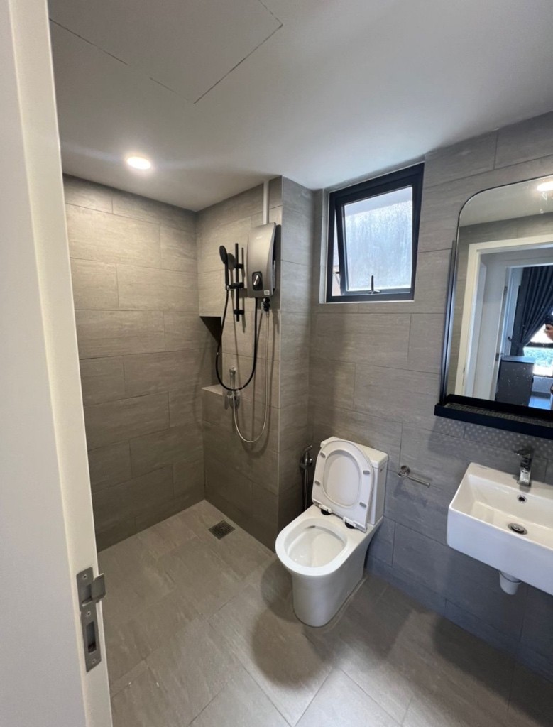 Middle room female unit  -  - 房間 (合租／分租) - Homates 馬來西亞