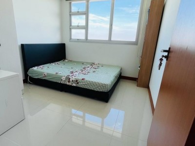 Skyview common room with private bath for rent - Ang mo kio avenue 10