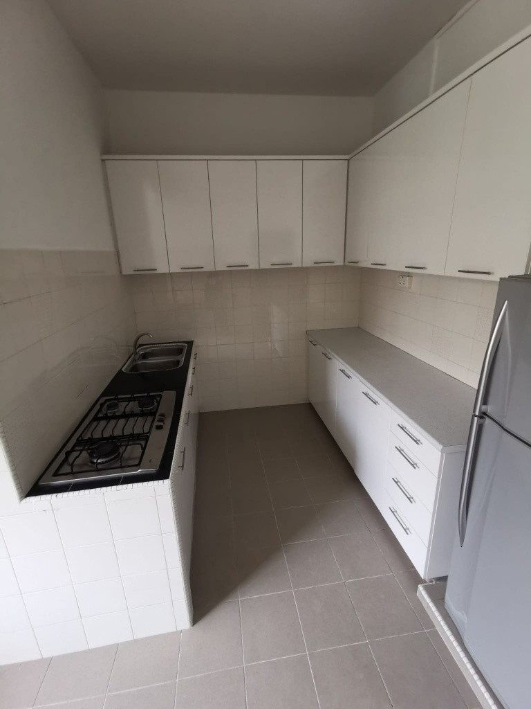 Common Room/Strictly Single Occupancy/no Owner Staying/No Agent Fee/Cooking allowed/Near East Coast / Marine Parade MRT / Amber MRT / Katong / Available 11Nov - Marine Parade - Bedroom - Homates Singapore