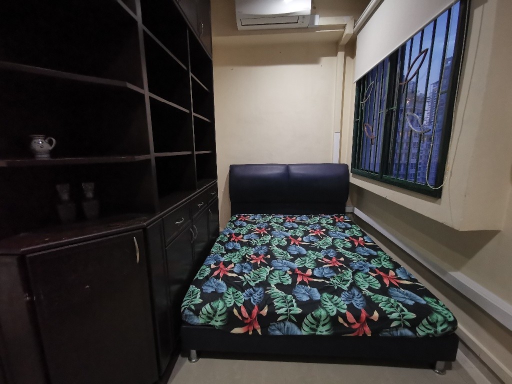 Common Room/ Only for Ladies /FOR 1 PERSON STAY ONLY/Wifi/No owner staying/No Agent Fee / Cooking allowed/Novena/ Boon Keng / Farrer Park / Available 16 Sep - Boon Keng - Bedroom - Homates Singapore