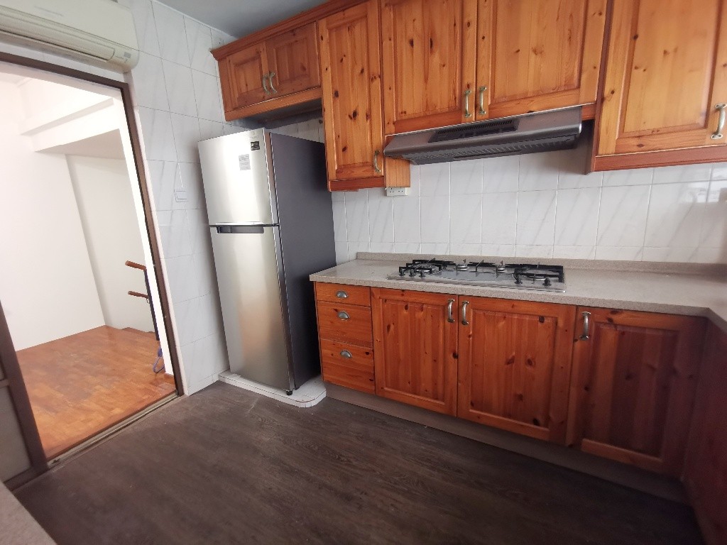 Immediate Available - Common Room/FOR 1 PERSON STAY ONLY/2 Shared Bathroom/Include Utilities/Wifi/Aircon/No Agent Fee/Light Cooking Allowed/Washing Machine - Marymount - Flat - Homates Singapore