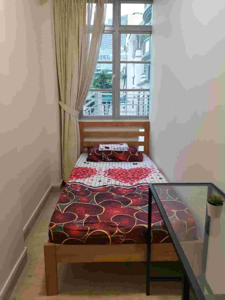 Available immedia﻿te - Common Room/Strictly Single Occupancy/no Owner Staying/No Agent Fee/Cooking allowed/Near Newton MRT/Near Orchard MRT/Stevens MRT - Holland Village - Bedroom - Homates Singapore
