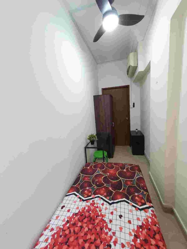 Available immedia﻿te - Common Room/Strictly Single Occupancy/no Owner Staying/No Agent Fee/Cooking allowed/Near Newton MRT/Near Orchard MRT/Stevens MRT - Holland Village 荷蘭村 - 分租房間 - Homates 新加坡