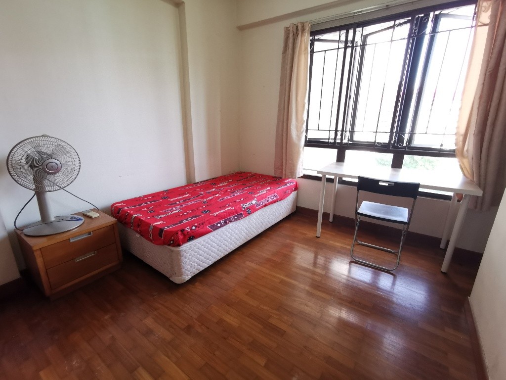 Available 02 Jan - Common Room/ Strictly Single Occupancy/no Owner Staying/No Agent Fee/Cooking allowed / Chinese garden MRT /Boon Lay / Jurong  - Boon Lay - Bedroom - Homates Singapore
