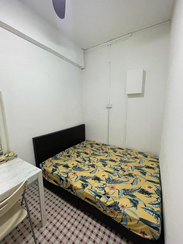 Immediate Available - Common Room/Strictly Single Occupancy/no Owner Staying/No Agent Fee/Cooking allowed / Tiong bahru / Outram  - Tiong Bahru - Bedroom - Homates Singapore