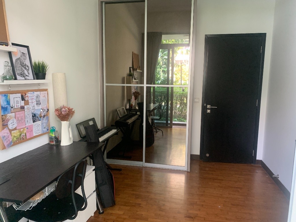 Room For Rent in 2 Bedroom Condo - Eunos 友诺士 - 分租房间 - Homates 新加坡