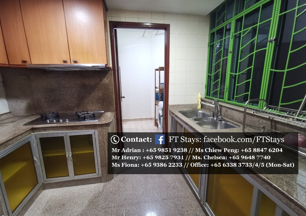 Amenities: wifi, bed, washing machine, ceiling fan and aircon, closet, shared toilet, light cooking allowed, fridge, non smoking, visitors allowed, no owner staying, no pet, no agent fee. - Boon Lay - - Homates Singapore