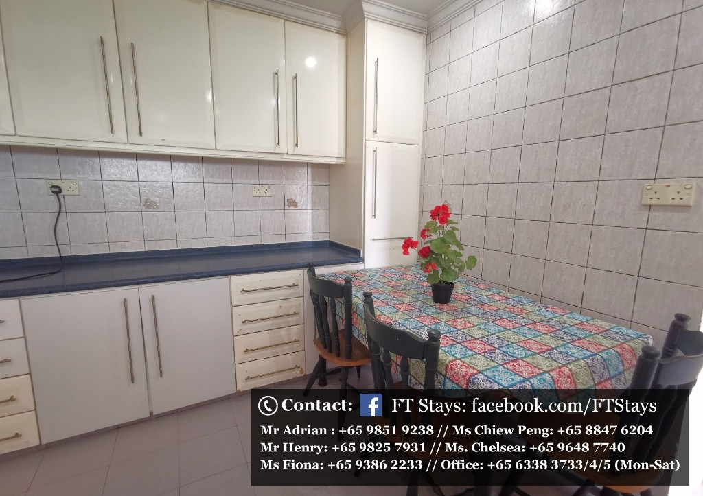 Amenities: wifi, bed, washing machine, ceiling fan and aircon, closet, shared toilet, light cooking allowed, fridge, non smoking, visitors allowed, no owner staying, no pet, no agent fee. - Queenstown - Homates Singapore