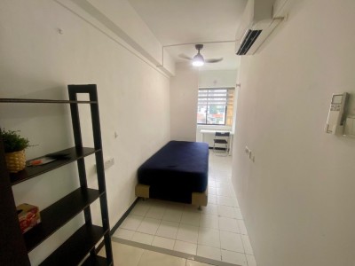 Available Immediate-Common Room/Single Occupancy/no Owner Staying/No Agent Fee/Cooking allowed/Orchard Mrt /  Somerset MRT/Newton MRT - 304 Orchard Road, Lucky Plaza, #09-03, Singapore 238863