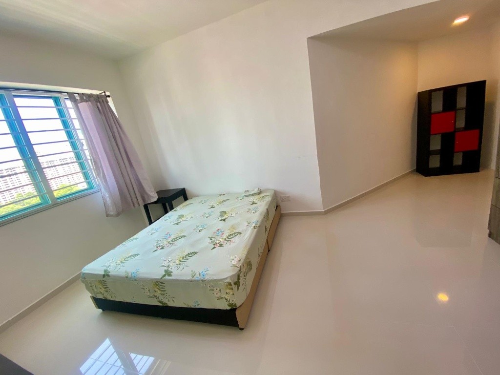 Available Immediate - Common Room/Wifi/Air-con/No owner staying/No Agent Fee/Cooking allowed/Novena MRT  / Toa Payoh MRT / Boon Keng / Thomson MRT  - Toa Payoh - Bedroom - Homates Singapore