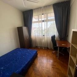 Available 16 Aug - Common Room/no Owner Staying/No Agent Fee/Cooking allowed/Near Somerset MRT/Newton MRT/Dhoby Ghaut MRT - Dhoby Ghaut - Bedroom - Homates Singapore