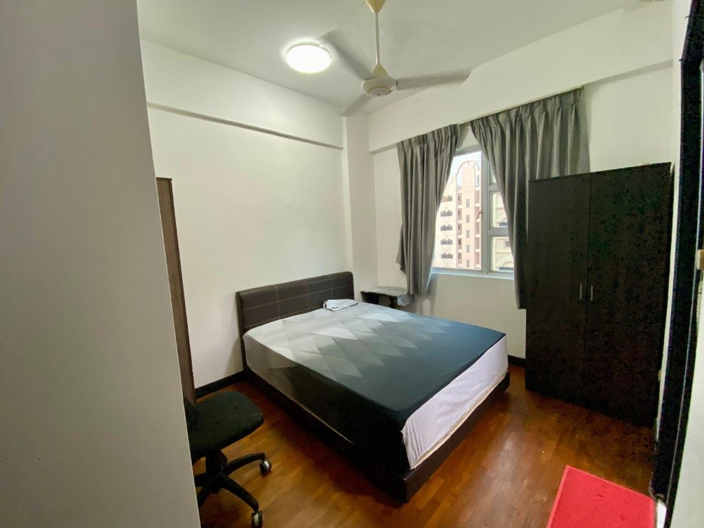 Immediate Available - Master Room/1 or 2 person stay/no Owner Staying/No Agent Fee/Cooking allowed/ Kallang MRT / Stadium MRT / Mountbatten MRT  - Kallang 加冷 - 分租房间 - Homates 新加坡