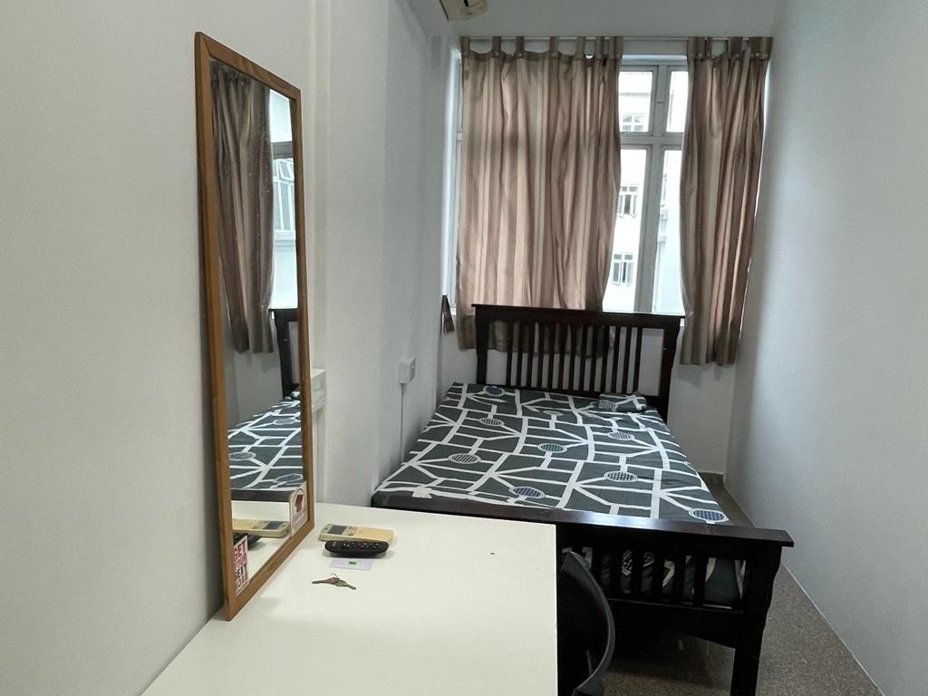 Available 02 Sep -Common Room/FOR 1 PERSON STAY ONLY/Shared Bathroom/Wifi/Aircon/No owner staying/No Agent Fee/No owner staying/Cooking allowed/Novena MRT/Mount Pleasant MRT - Novena - Bedroom - Homates Singapore