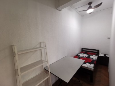 Available  9 Aug - Common Room/Strictly Single Occupancy/no Owner Staying/No Agent Fee/Cooking allowed/Near Havellock/Tiong Bahru MRT - 16C Kim Tiam Road,  #16CRM2, Singapore 169251