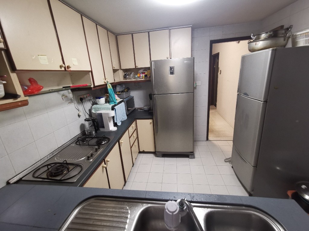 Available Immediate -Common Room/1 person stay/Wifi/Aircon/no Owner Staying/No Agent Fee/Cooking allowed/ Toa Payoh MRT / Novena MRT /Balestier - Novena - Bedroom - Homates Singapore