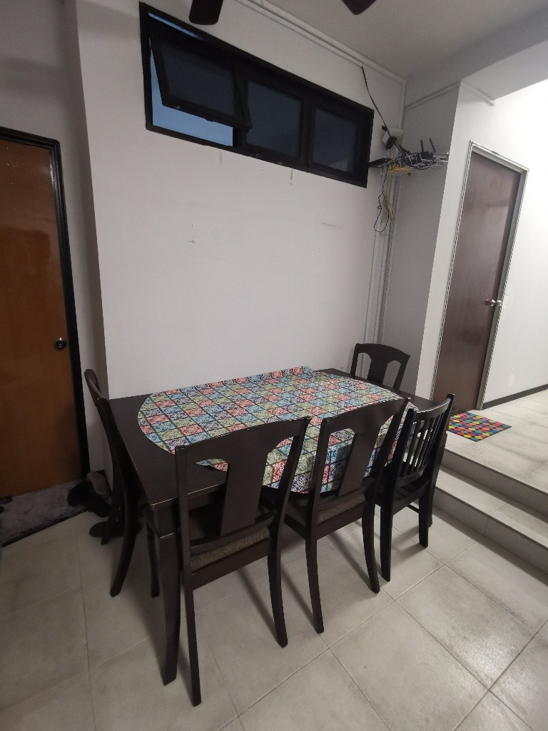 Available Immediate -Common Room/1 person stay/Wifi/Aircon/no Owner Staying/No Agent Fee/Cooking allowed/ Toa Payoh MRT / Novena MRT /Balestier - Novena - Bedroom - Homates Singapore