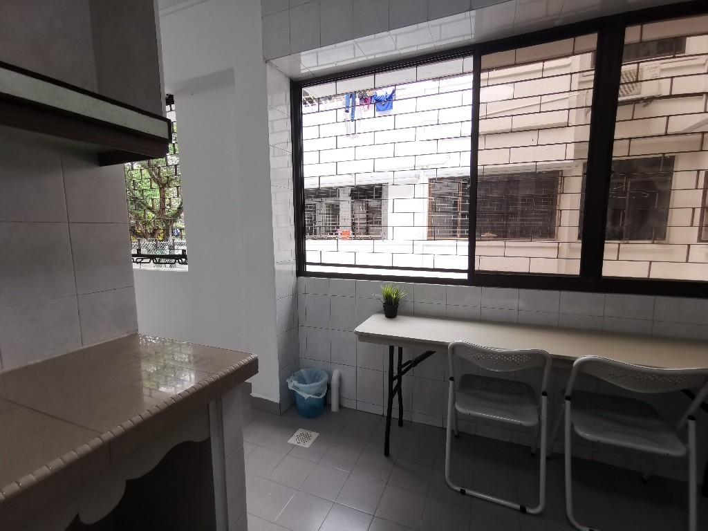 Available 8 Sep/Common Room/FOR 1 PERSON STAY ONLY/Wifi/No window/Light cooking allowd/No owner staying/No Agent Fee/Near Novena MRT/Toa Payoh MRT/Caldecott MRT - Novena 諾維娜 - 分租房間 - Homates 新加坡