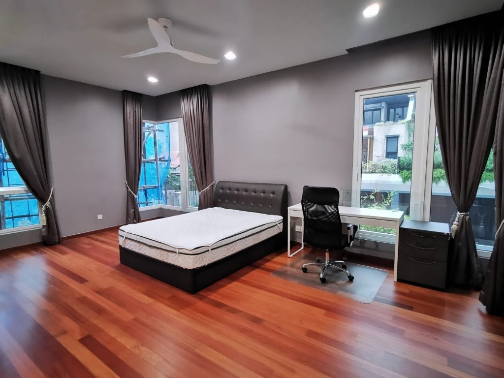 Serangoon Garden Estate, Landed Semi-D, Spacious room with attached bathroom - Serangoon - Flat - Homates Singapore