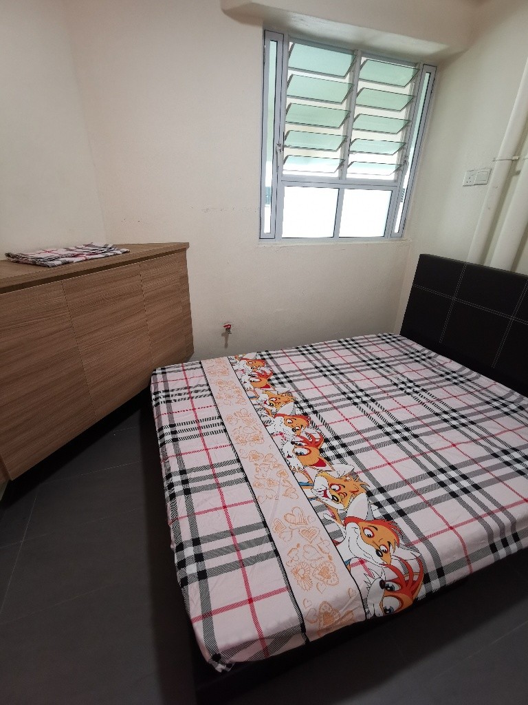 BLK 124 IVORY HEIGHTS RM6 - Boon Lay - Bedroom - Homates Singapore