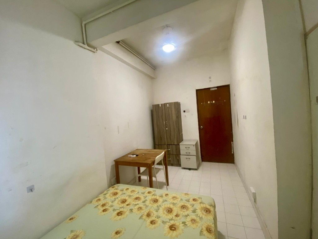 BLK 73 CAVENAGH GARDEN RM 4 - Somerset - Bedroom - Homates Singapore