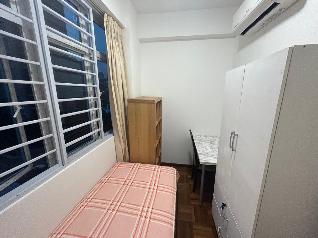 SUMMER GREEN Toa Payoh/ Boon Keng / Novena MRT/ Available Immediate/ Min 3 - 12 Month Rental / Include utilities / No owner stay - Novena - Bedroom - Homates Singapore