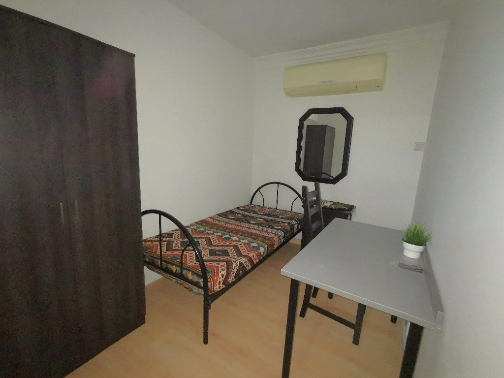 ROXY SQUARE 5 Common Room/Strictly Single Occupancy/no Owner Staying/No Agent Fee/Cooking allowed/Near Eunos MRT/Near Dakota MRT/Paya Lebar MRT/ AVAILABE 5 Aug - Marine Parade - Bedroom - Homates Singapore