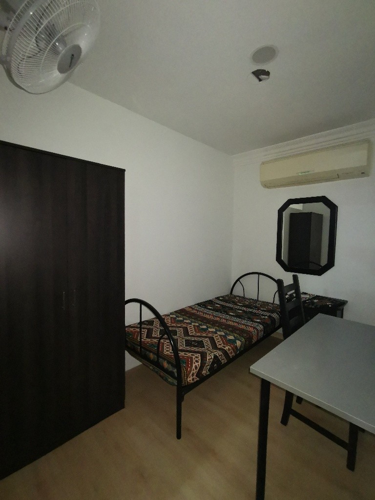 ROXY SQUARE 5 Common Room/Strictly Single Occupancy/no Owner Staying/No Agent Fee/Cooking allowed/Near Eunos MRT/Near Dakota MRT/Paya Lebar MRT/ AVAILABE 5 Aug - Marine Parade - Bedroom - Homates Singapore