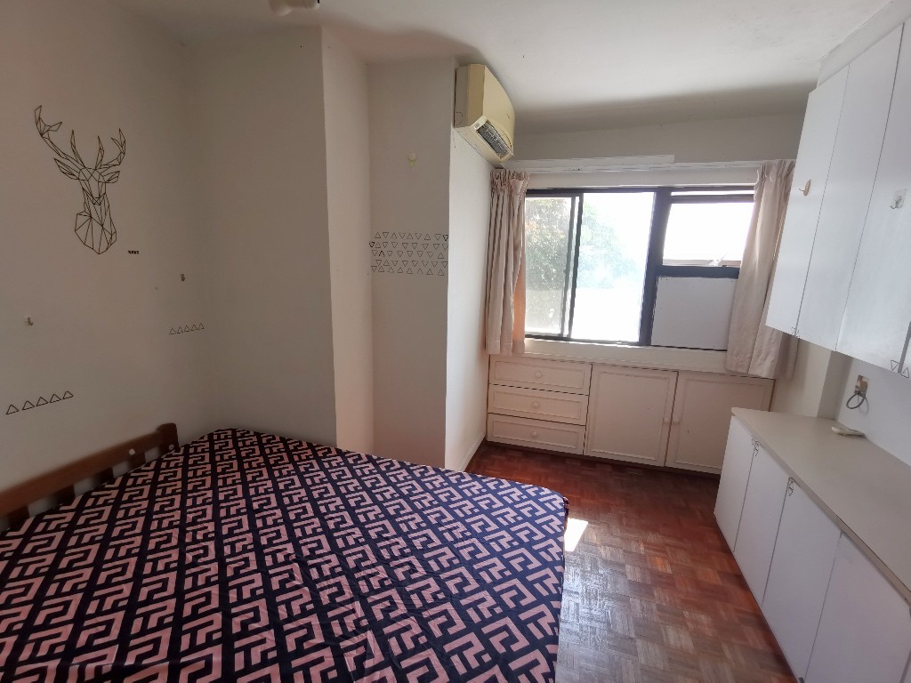 Room For Rent - Bukit Batok, Blk 1P Pine Grove - Bukit Timah 武吉知馬 - 分租房間 - Homates 新加坡