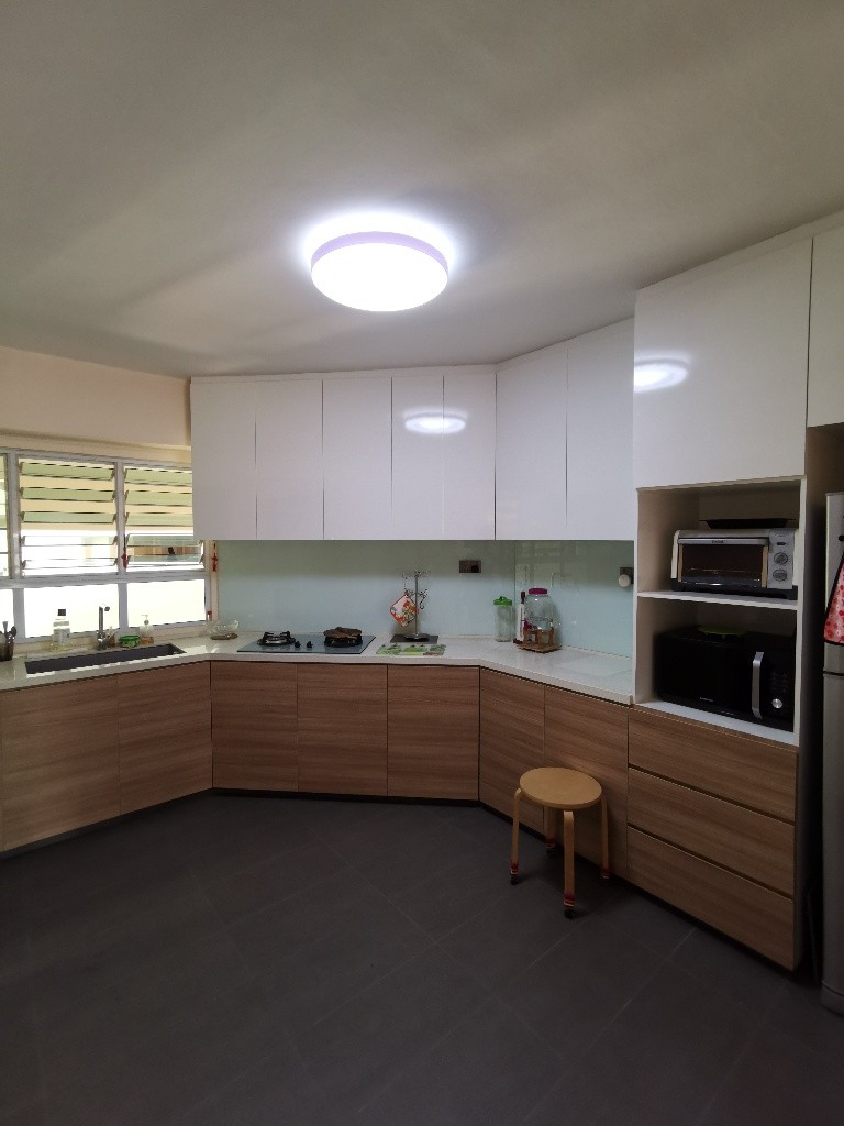 Room for Rent / Jurong East MRT / Deluxe Queen Room / 1-2 Pax Stay / Available Immediate/RM1 - Jurong East - Bedroom - Homates Singapore