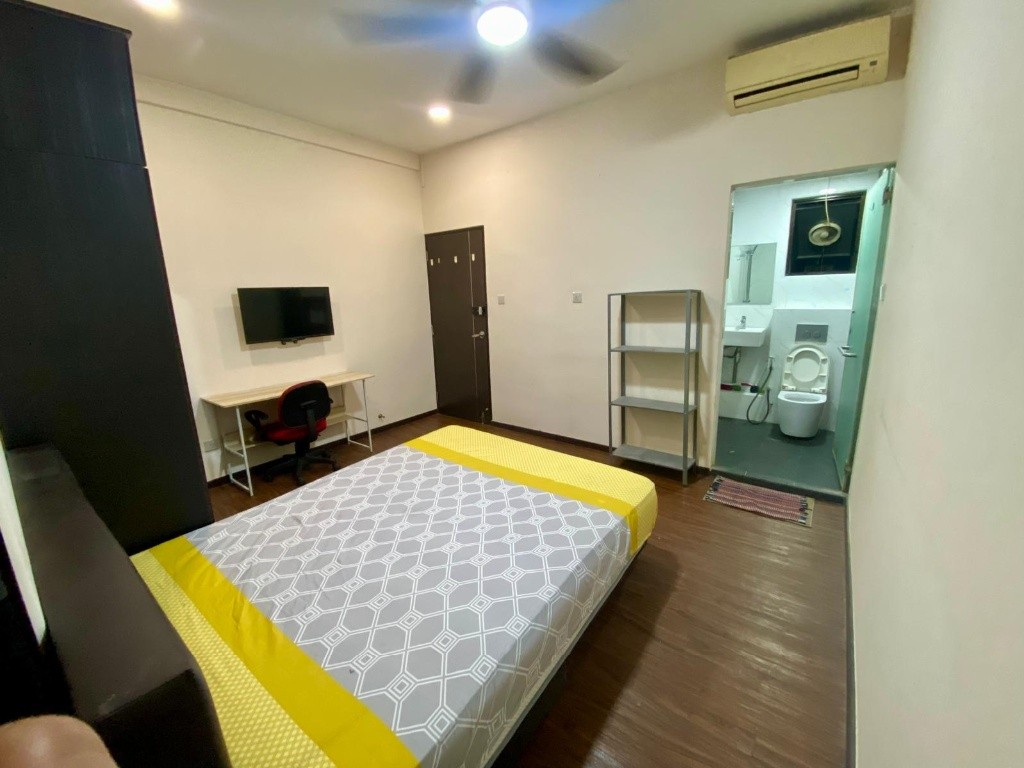 Room for Rent / Balestier (Newton MRT) / Common Room / 2-3 Pax Stay / Available Immediate /RM1 - Novena - Flat - Homates Singapore