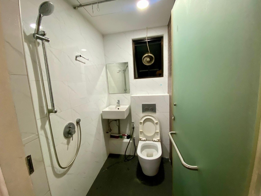 Room for Rent / Balestier (Newton MRT) / Common Room / 2-3 Pax Stay / Available Immediate /RM1 - Novena - Flat - Homates Singapore