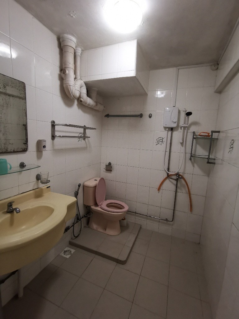 Outram Park MRT / Tanjong Pagar MRT / Available 4 Sep / Minimum 3 - 12 Month Rental / Utilities Included / No Owner Stay/ RM2 - Bukit Merah - Flat - Homates Singapore
