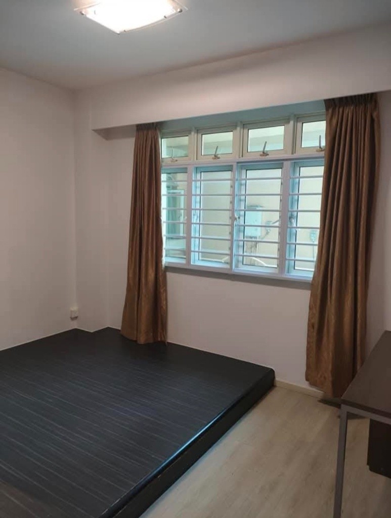 Huge Master Room in Condo in Central Location avail now - Toa Payoh - Studio - Homates Singapore