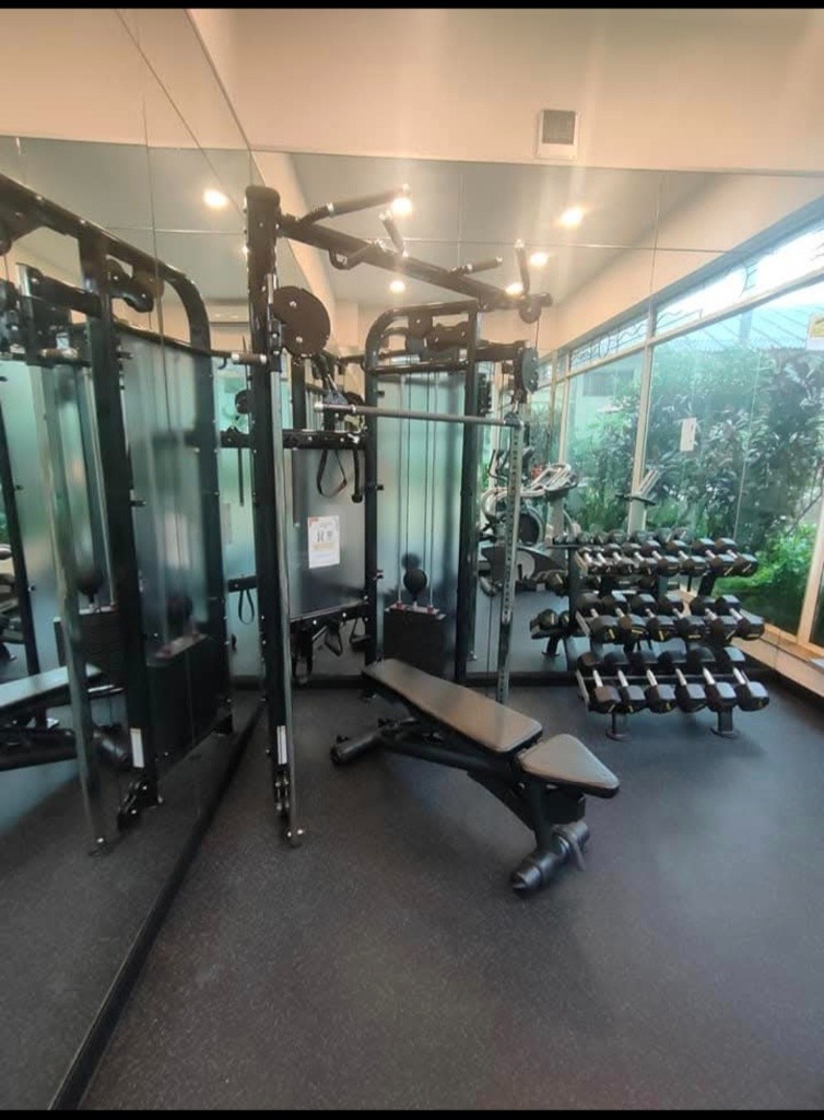 Huge Master Room in Condo in Central Location avail now - Toa Payoh - Studio - Homates Singapore