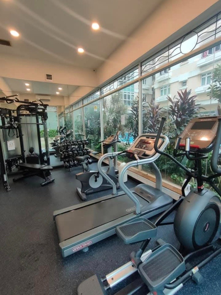 Huge Master Room in Condo in Central Location avail now - Toa Payoh - Studio - Homates Singapore