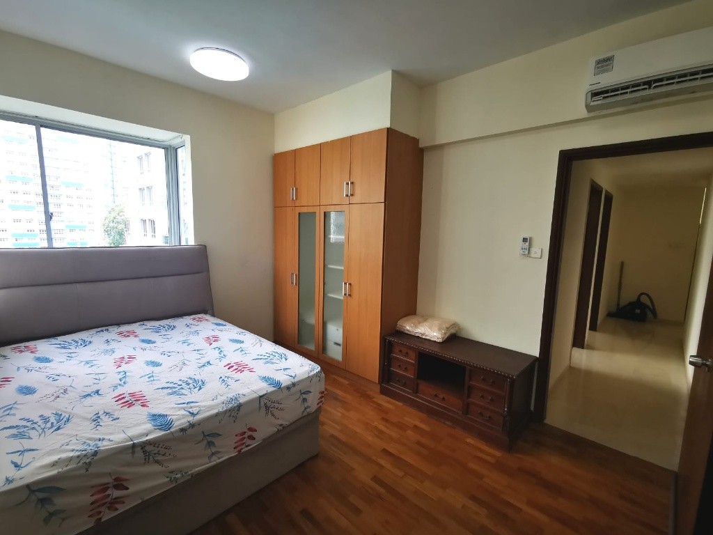 Available Dec 01/Master Room/Near Toa Payoh, Novena MRT/No Owner Staying/Fully Furnished with Bed/Wardrobe/WIFI/Air-con - Toa Payoh 大巴窯 - 分租房間 - Homates 新加坡
