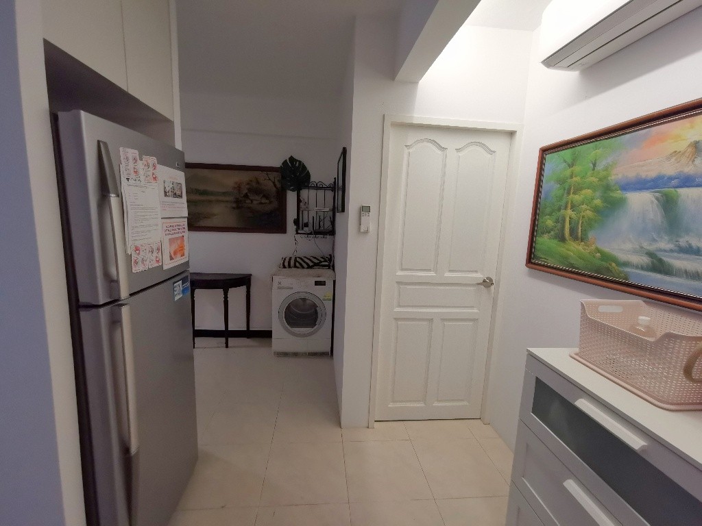 Room for 1Pax / Wifi / No owner staying/ No Agent Fee / Light Cooking allowed/Somerset MRT, Orchard MRT / Available 5 Jan - Orchard 烏節路 - 分租房間 - Homates 新加坡