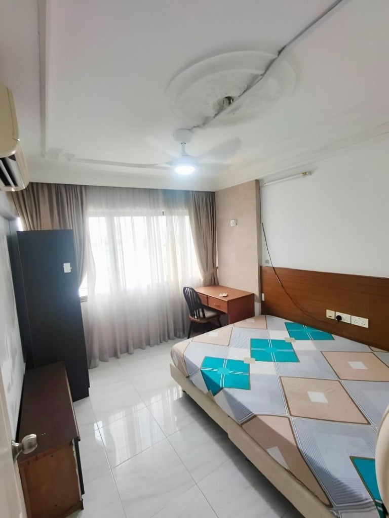 ROOM FOR RENT AT 10E BRADDELL VIEW #13-19/ COMMON ROOM/ 1PAX STAY/ Available﻿ Immediately - Toa Payoh - Flat - Homates Singapore