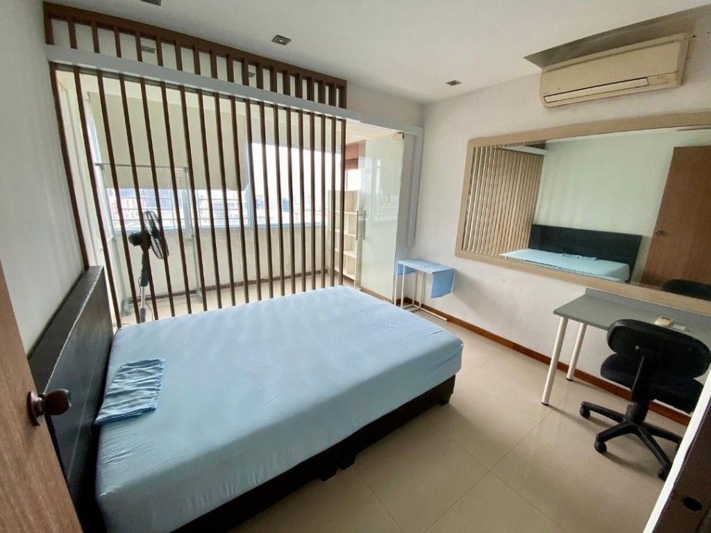 ROOM FOR RENT/BRADDELL VIEW #13-19/ COMMON ROOM/ 1 PAX STAY/ Available﻿ Feb 2 - Toa Payoh - Bedroom - Homates Singapore