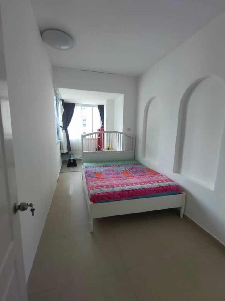 Room for rent / Toa Payoh, Boon Keng, Novena MRT / Common room / 1 pax stay / Available﻿ IMMEDIATE - Novena - Bedroom - Homates Singapore