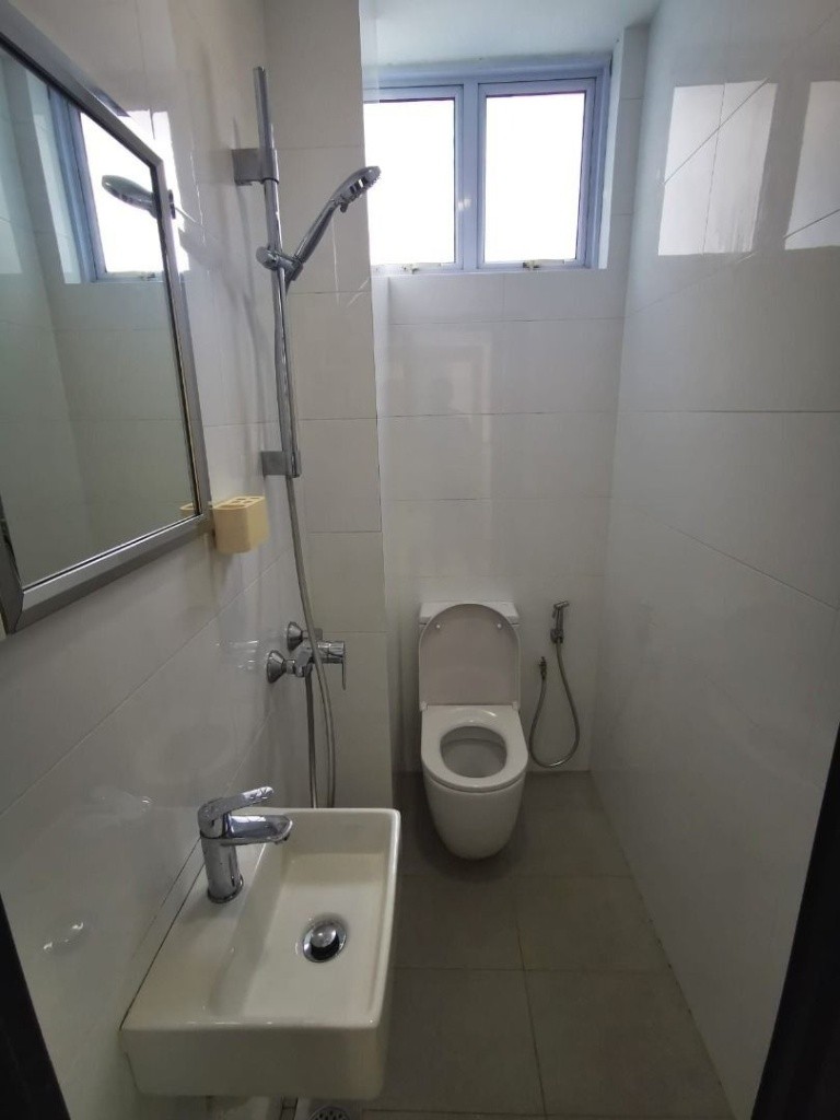 Room for rent / Toa Payoh, Boon Keng, Novena MRT / Common room / 1 pax stay / Available﻿ IMMEDIATE - Novena - Bedroom - Homates Singapore