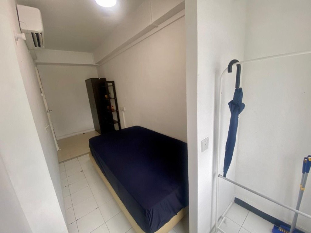 Room for rent / Near Somerset, Orchard MRT / Common room / 1 person stay / Available Feb 05 - Orchard - Bedroom - Homates Singapore