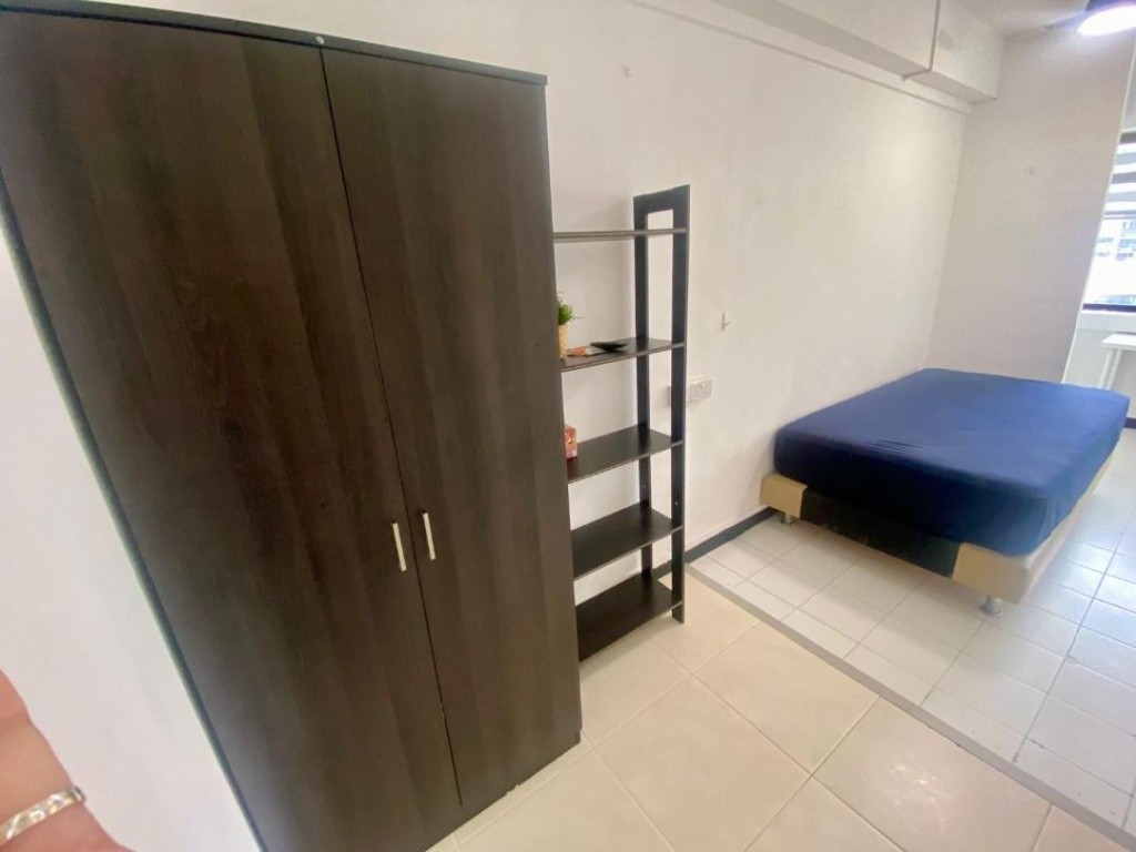 Room for rent / Near Somerset, Orchard MRT / Common room / 1 person stay / Available Feb 05 - Orchard - Bedroom - Homates Singapore
