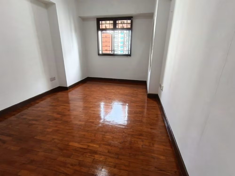 大牌404B 芬维兰巷 (Fernvale Lane)普通房出租 - Sengkang - Bedroom - Homates Singapore