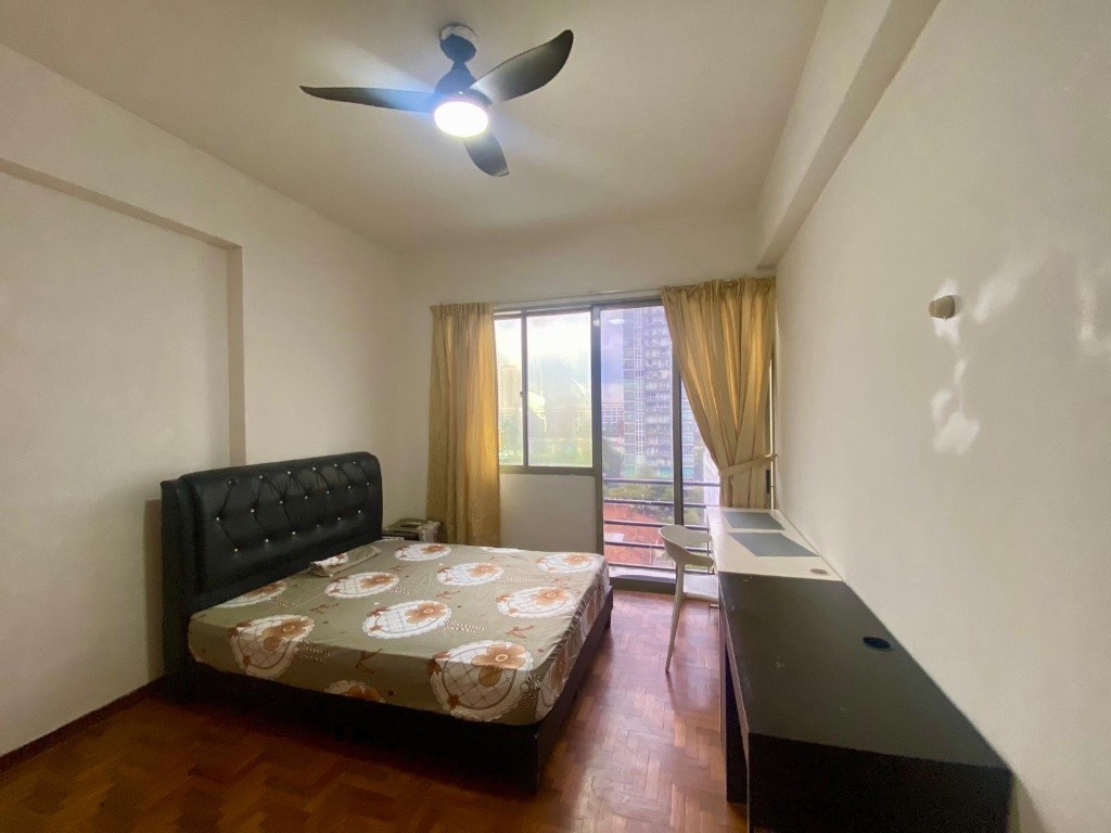 Available﻿ 29 March- Common Room/Include Utilities/Wifi/Aircon/No Agent Fee/Light Cooking Allowed/Washing Machine - Toa Payoh - Bedroom - Homates Singapore