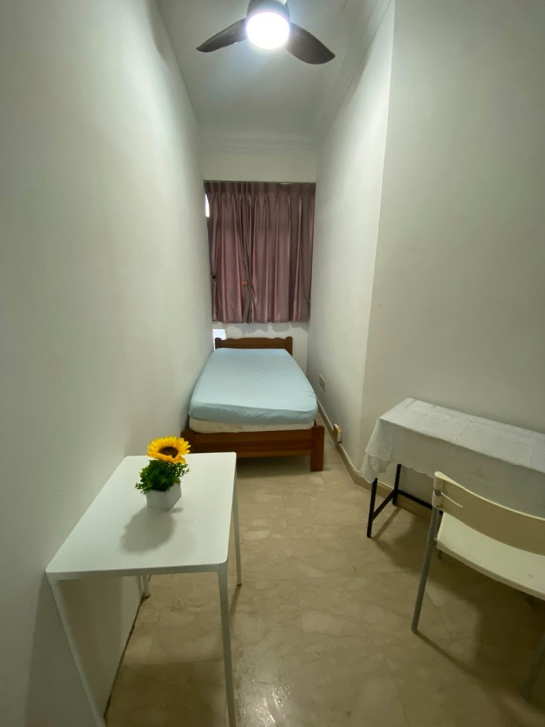 Room for rent / Orchard, Stevens / Common room / 1pax stay / Available immediate - Bukit Timah - Bedroom - Homates Singapore