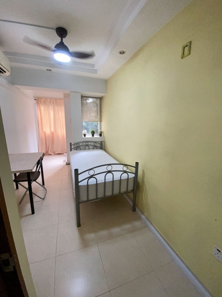 Room for rent/ Near Clementi, Dover MRT/ For 1-2 pax/ Available Immediately - Clementi 金文泰​​ - 分租房間 - Homates 新加坡