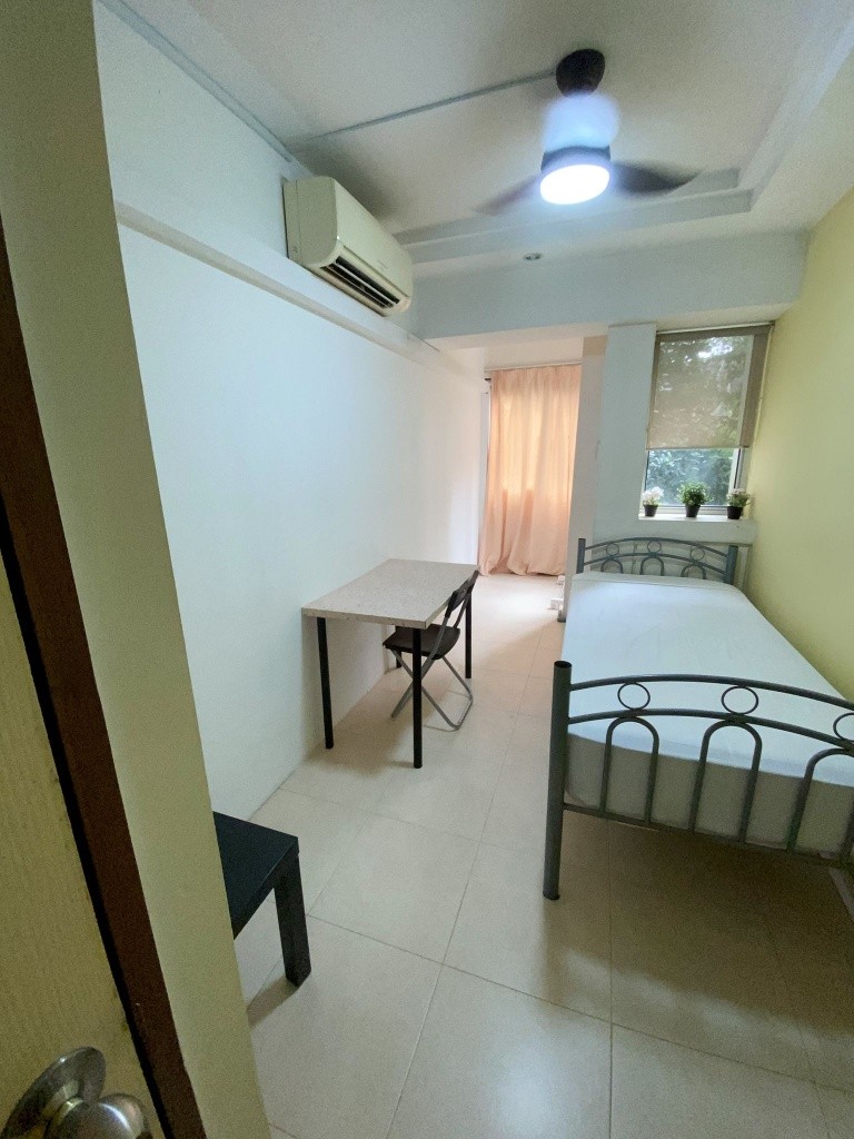 Room for rent/ Near Clementi, Dover MRT/ For 1-2 pax/ Available Immediately - Clementi 金文泰​​ - 分租房間 - Homates 新加坡