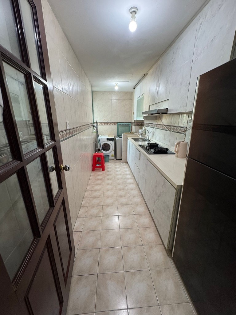 Available﻿ Immediately - Master Room/Include Utilities/Wifi/Aircon/No Agent Fee/Light Cooking Allowed/Washing Machine - Toa Payoh 大巴窯 - 分租房間 - Homates 新加坡